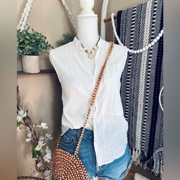 Burning Torch Bohemian White Button Down Sleeveless Oversized Pocket Blouse - Picture 2 of 12